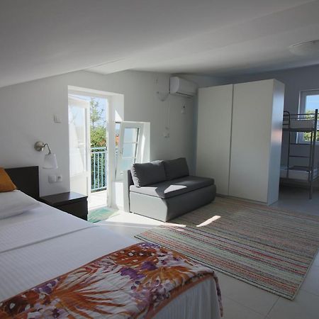 Apartment- Family Studio Malinska Εξωτερικό φωτογραφία