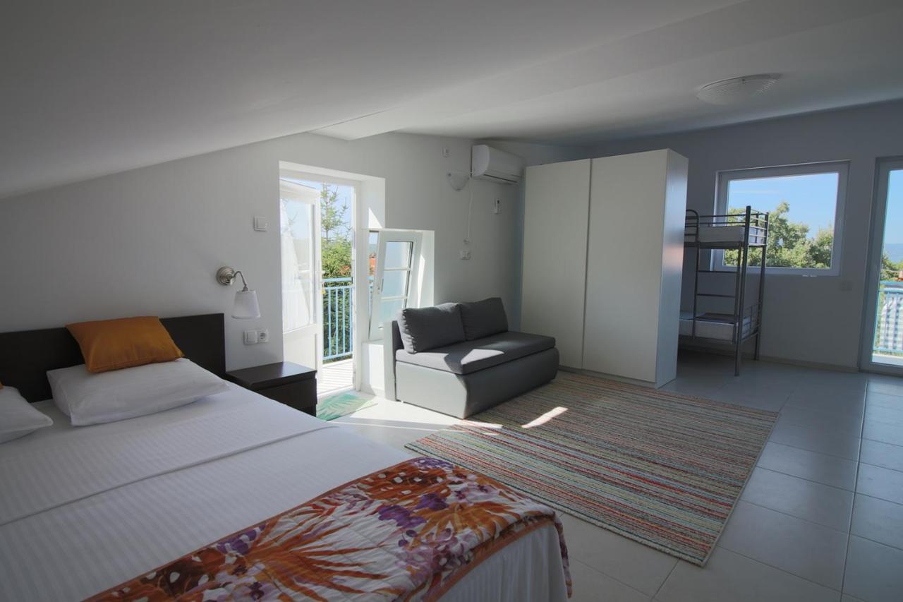 Apartment- Family Studio Malinska Εξωτερικό φωτογραφία